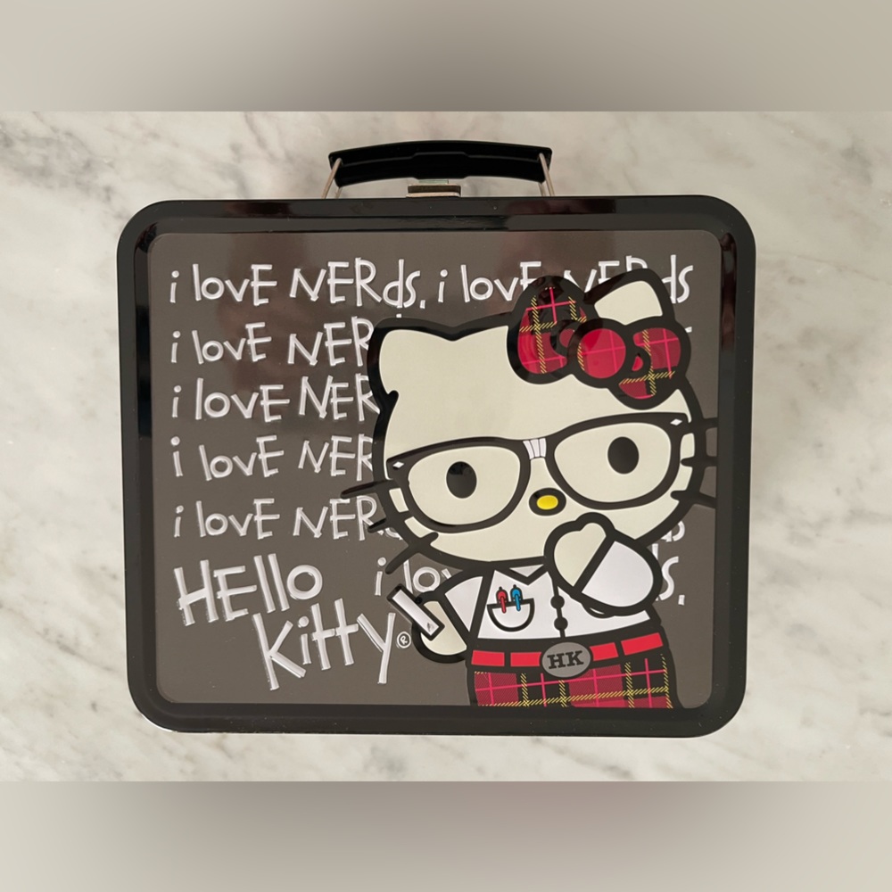 HELLO KITTY “I LOVE NERDS” TIN LUNCH BOX BY LOUNGEFLY, MINT